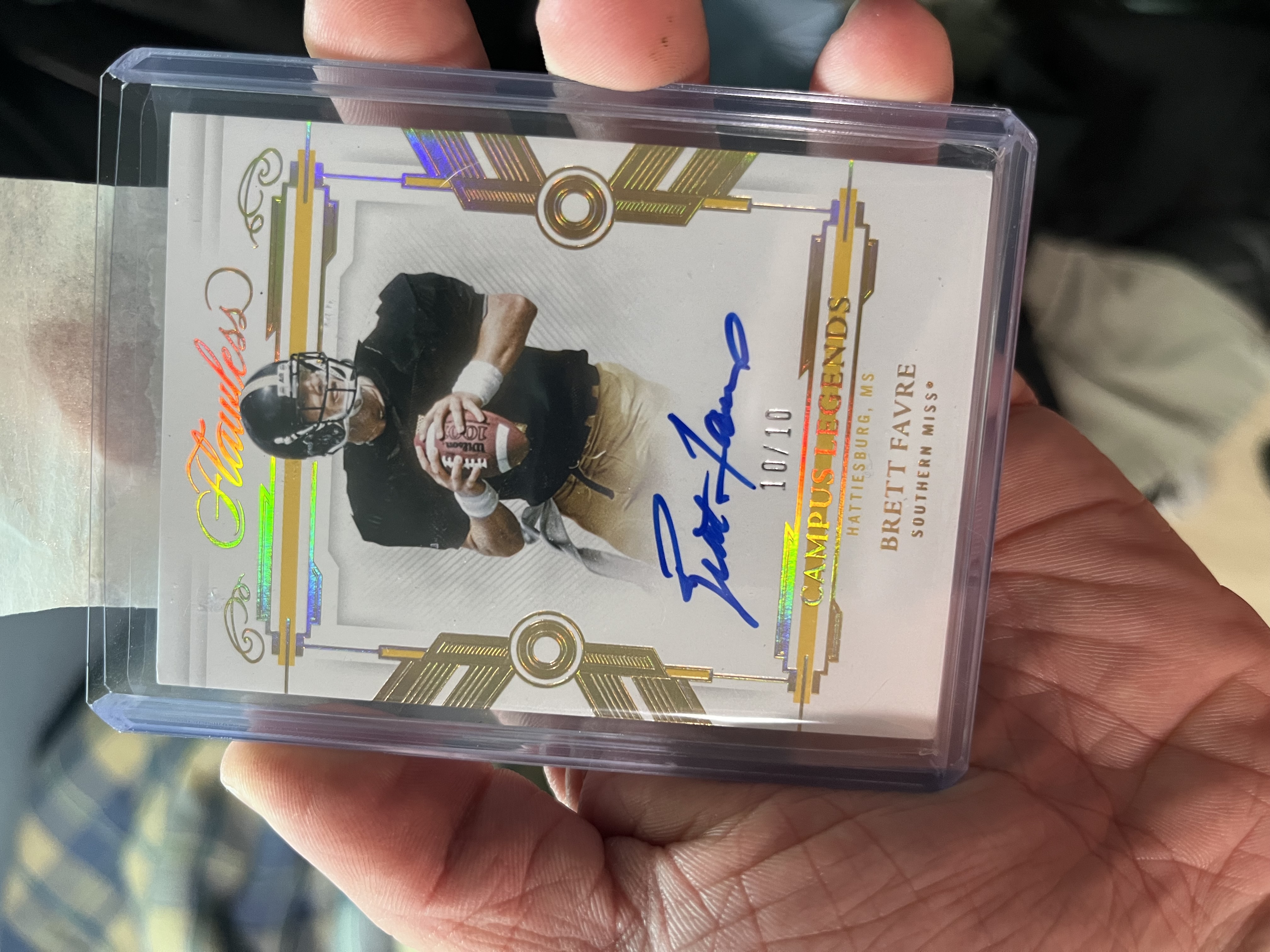 Brett Favre 2022 Panini Flawless Campus Legends Autographs Gold 10/10 #CL-BFA